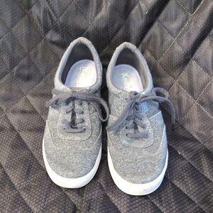 Keds Courty Lace Up Athletic Sneaker Women's Size 5.5 Gray White